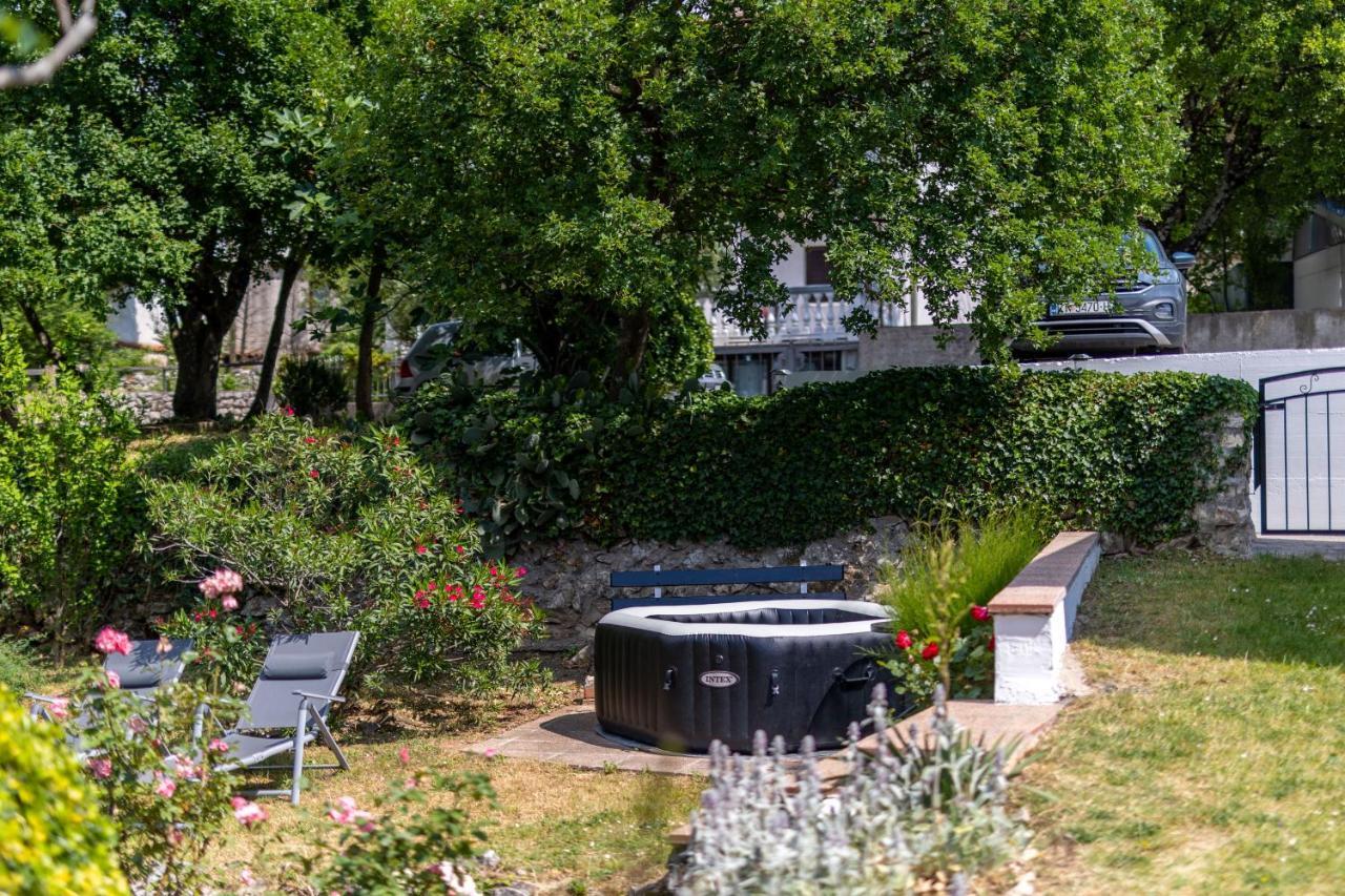 Charming Studio With Hot Tube, Terrace, Barbecue And Garden Kraljevica Kültér fotó